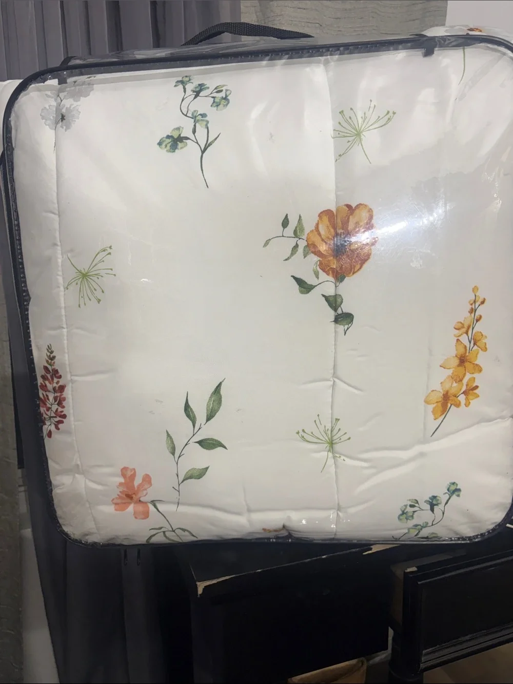 Darsée & David's Full/Queen Floral Comforter Set in White and Orange